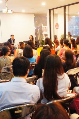 Hội Thảo - SỨC HÚT CỦA NGƯỜI PHỤ NỮ HIỆN ĐẠI