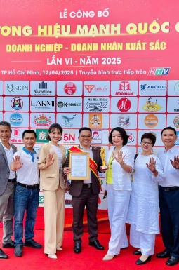 CHUYÊN GIA NGUYỄN NGOAN NHẬN GIẢI DOANH NHÂN XUẤT SẮC - THƯƠNG HIỆU MẠNH QUỐC GIA 2025